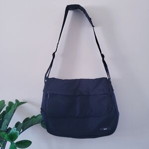 ROOTS Large Messenger Bag - Black O/S